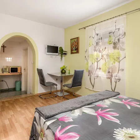 Beautiful In With Wifi Apartment