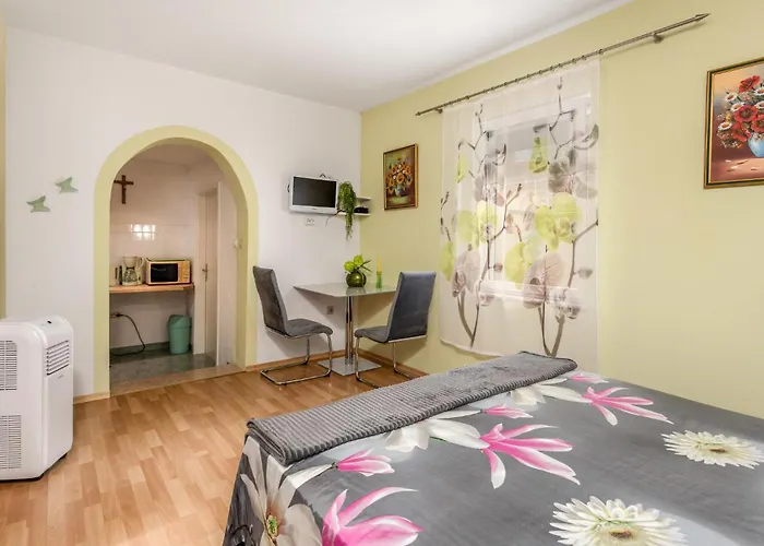 Stunning In Apartament